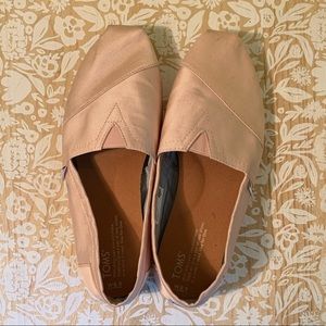 Silky baby pink Toms